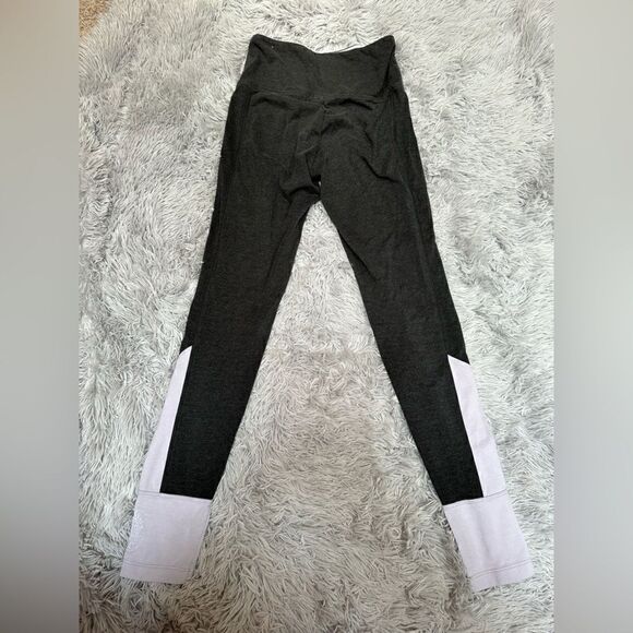 Victoria Secrets Pink Woman’s Leggings - Picture 5 of 5